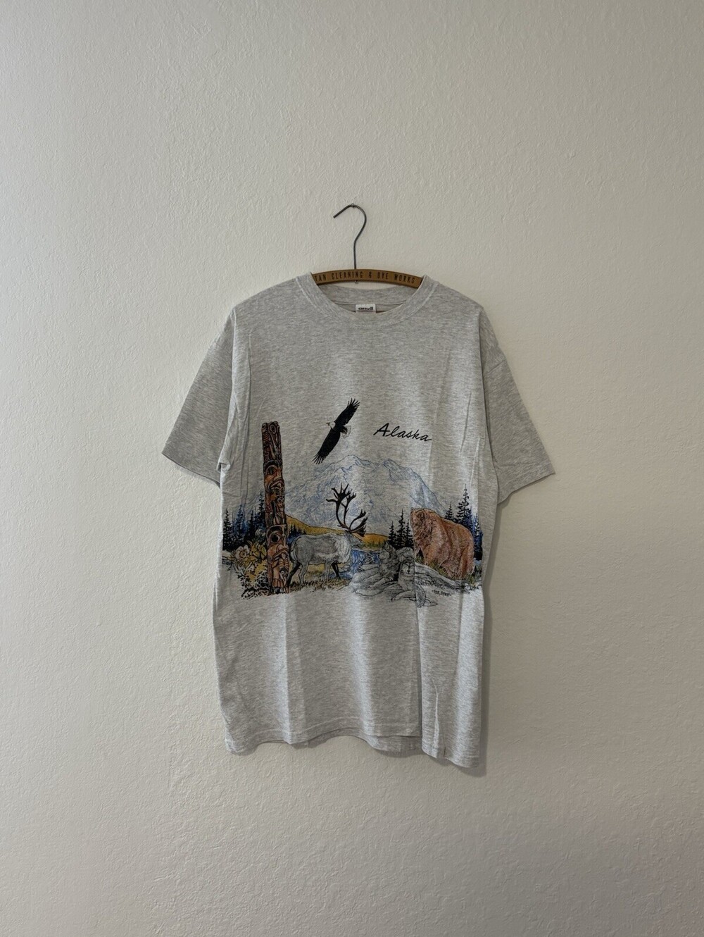 Vintage Alaska Shirt Mens Size L Gray San Segal Wildlife Graphic Tee Nature 90s